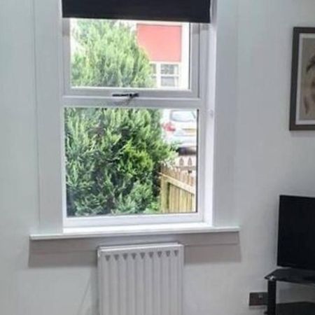 Charming 1-Bed Apartment In Peebles Exterior foto